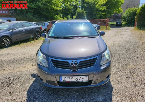 Toyota Avensis cena 20900 przebieg: 245000, rok produkcji 2010 z Woźniki małe 379